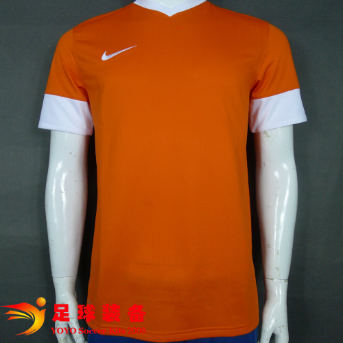 （团购顾客享受价格）专柜正品NIKE 橘色新款足球光板队服球衣
